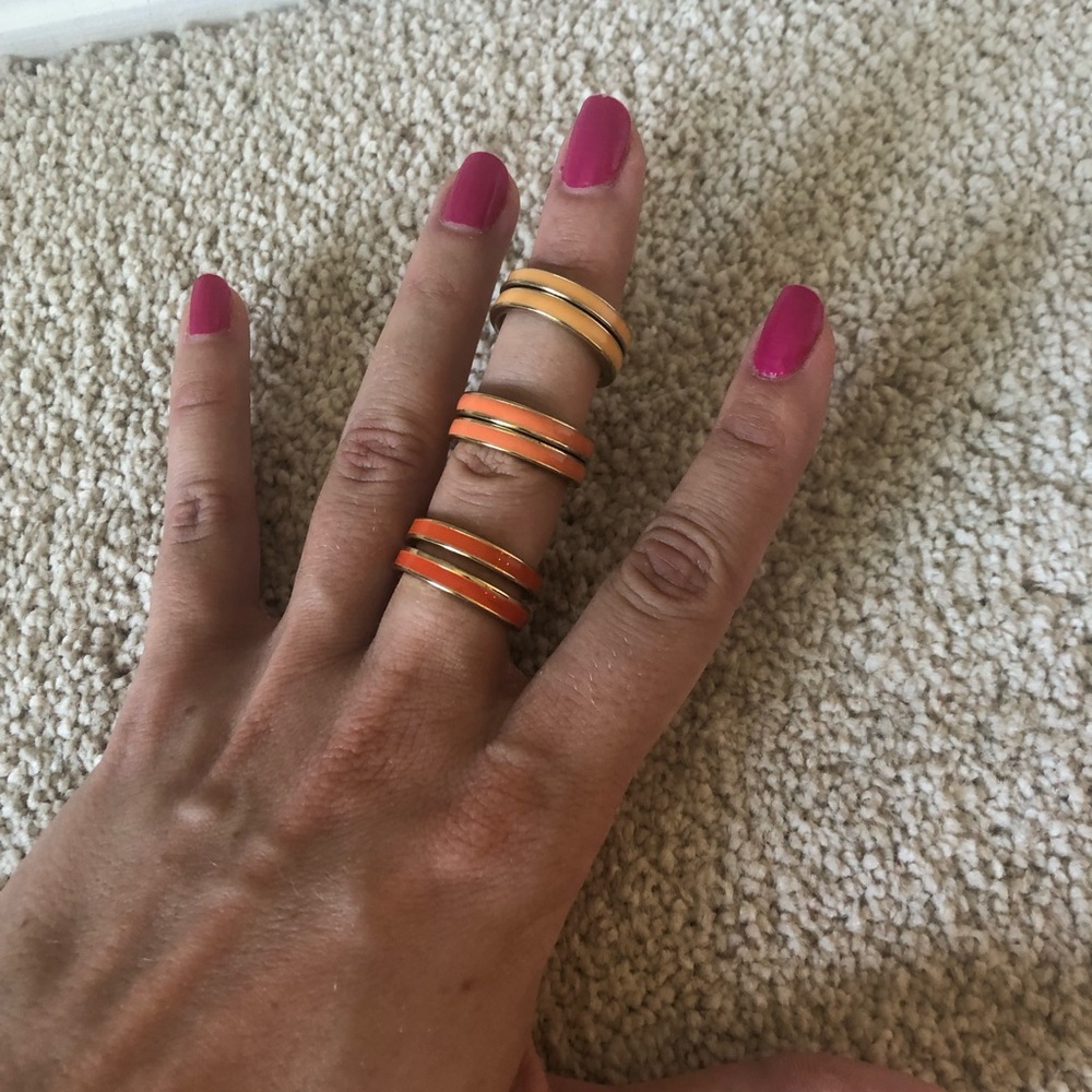 Set of rings